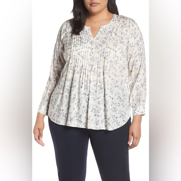 Vince Camuto Women's Ditsty Floral Long Sleeve Top Pink Size Large main image 0
